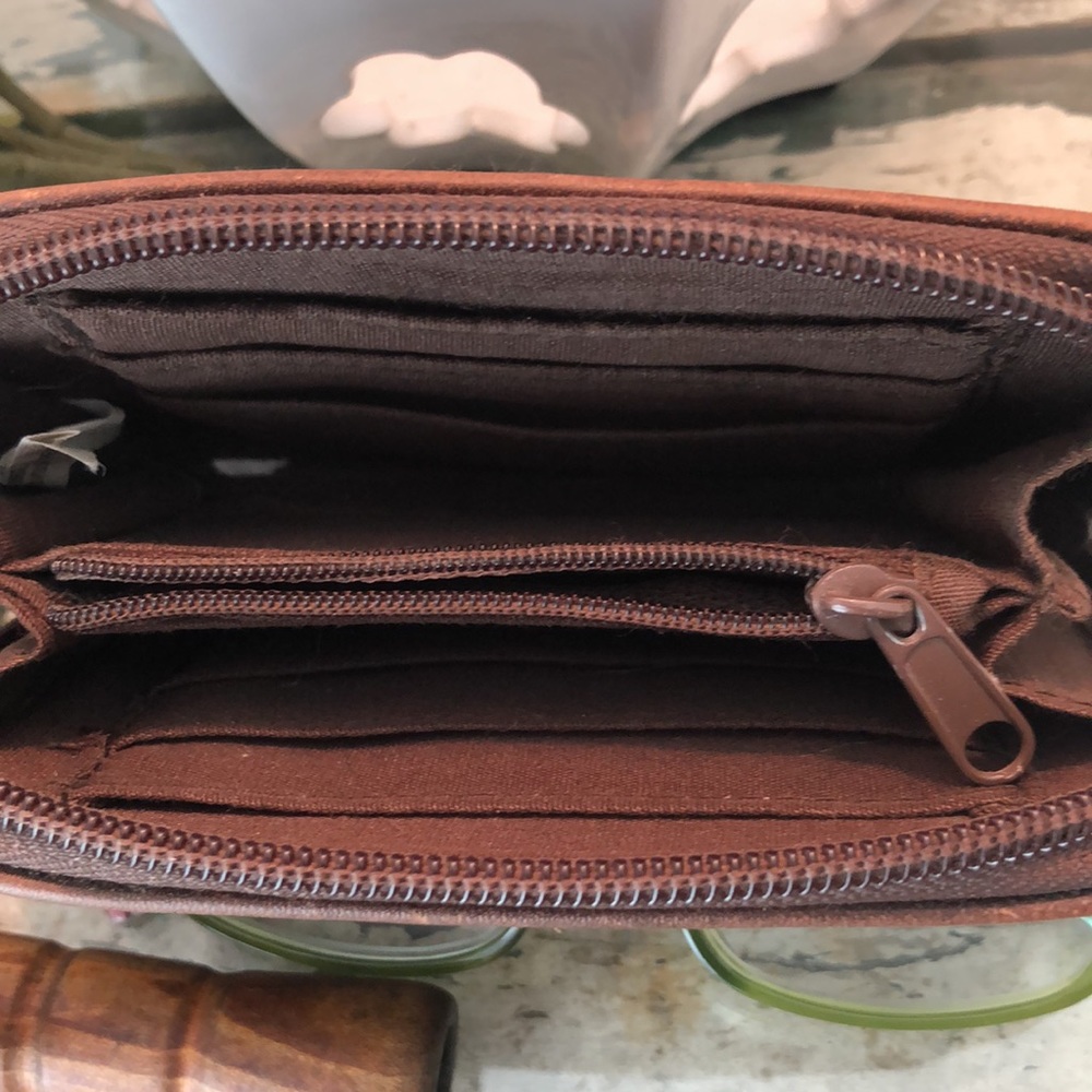 Lot of 3. Wallet/Bag/Wristlet - Picture 14 of 16